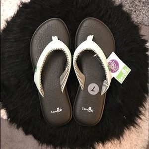 Sanuk Flip Flop Sandal 💥Brand New💥